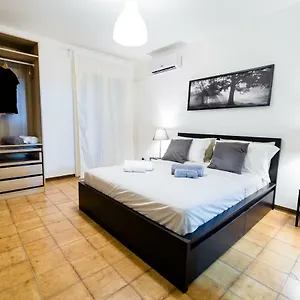 city-center-apartments-catania.taorminaitalyhotels.com/