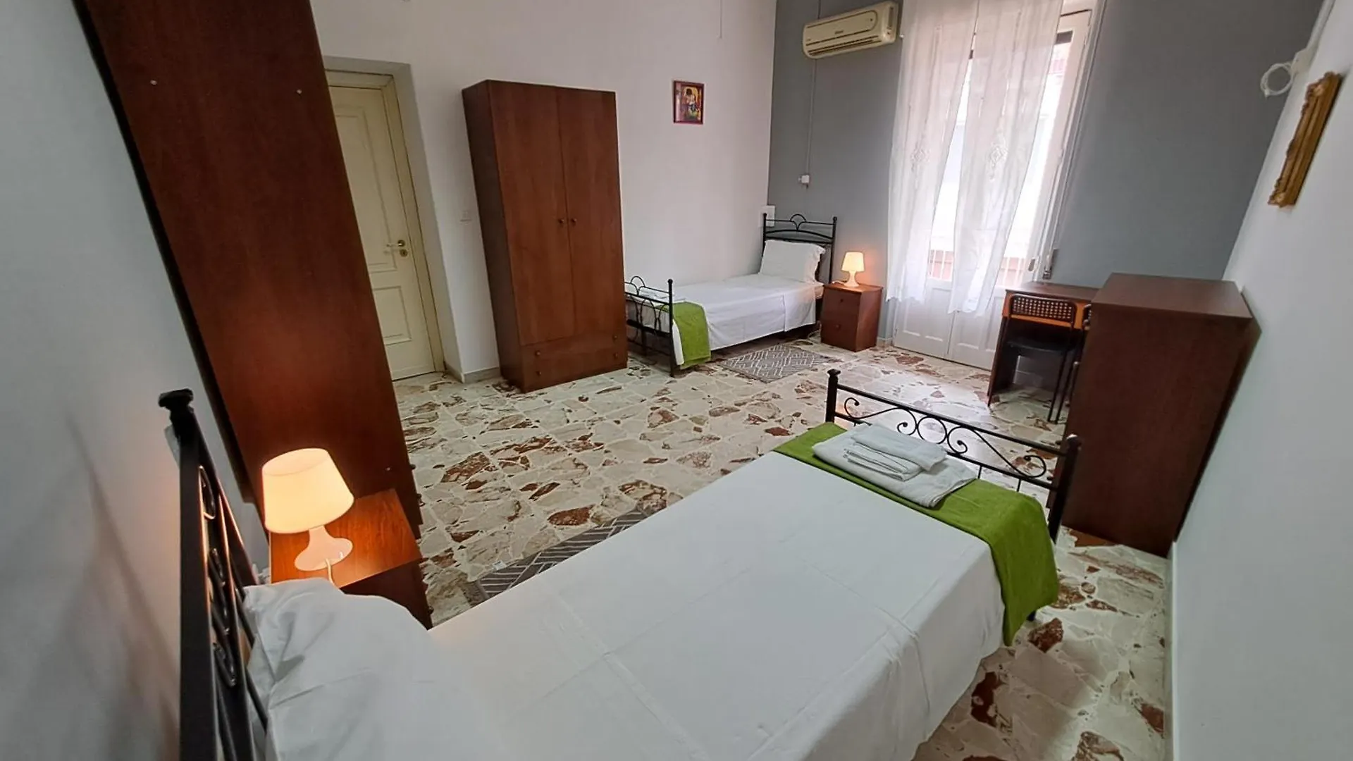 B&B Domus Pina Κατάνια 0*,  Ιταλία